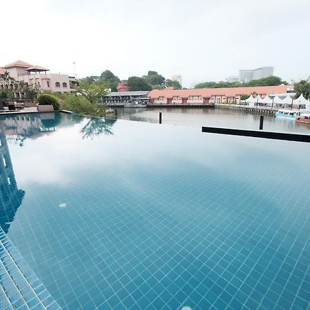 Luxury On Melaka River Экстерьер фото