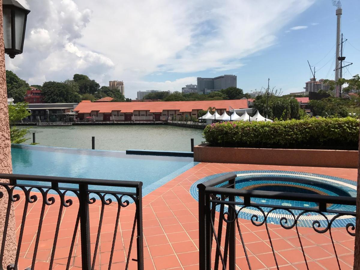 Luxury On Melaka River Экстерьер фото