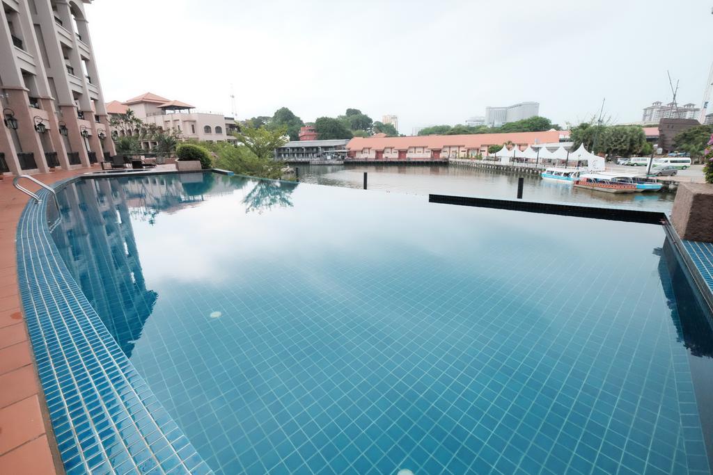 Luxury On Melaka River Экстерьер фото