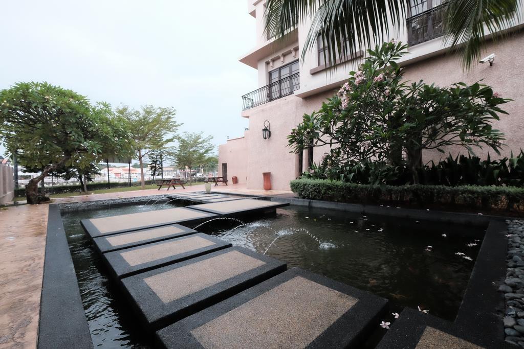 Luxury On Melaka River Экстерьер фото
